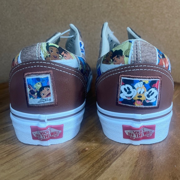 Vans
Old skool
Disney
'scrapbook' - Picture 9 of 14